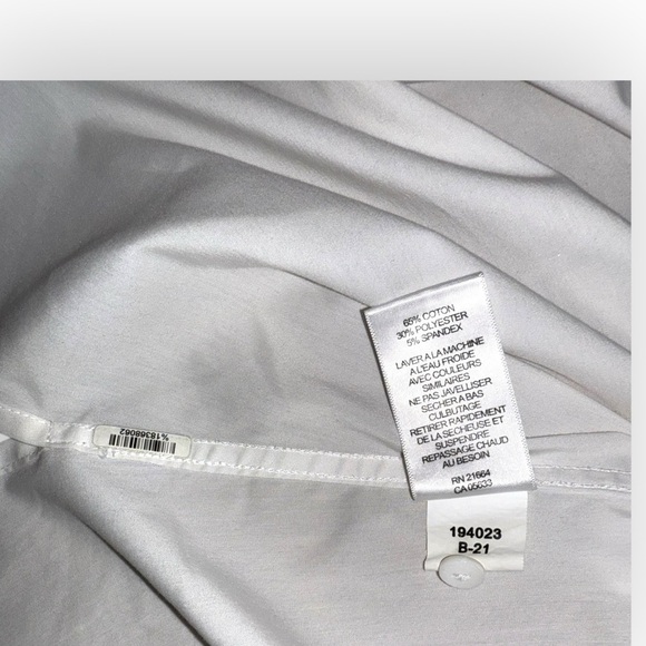 FOXCROFT NYC NON-IRON STRETCH RUFFLE BLOUSE - 18 White - Picture 7 of 9